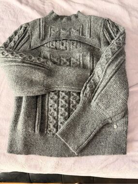 Tommy Hilfiger Gray Cable Knit Crewneck Sweater with cutout